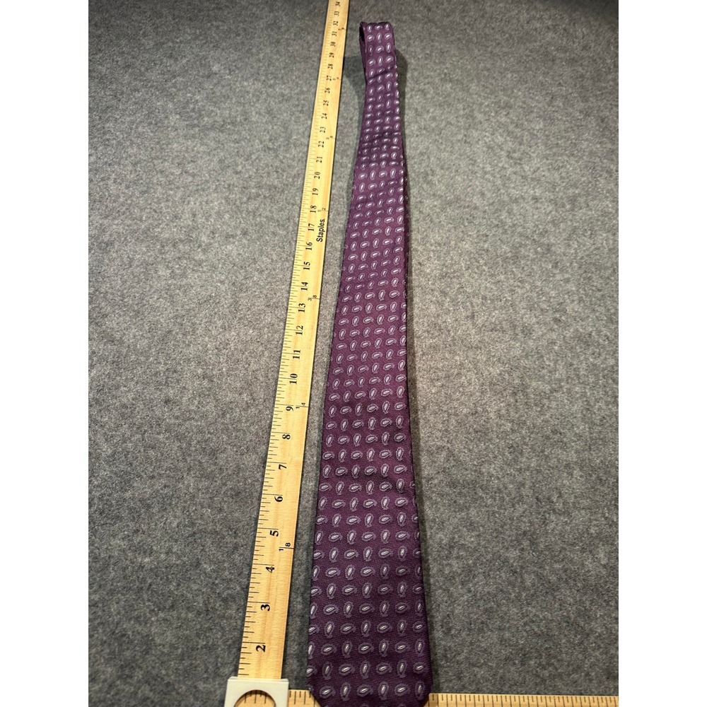 Hickey Freeman Mens Silk Tie Purple Paisley Textured Weave Made in USA